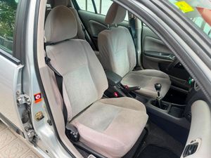 Nissan Almera 1.8 Comfort AA  - Foto 21