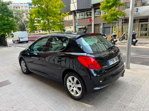 Peugeot 207 Confort 1.6 HDI 90  - Foto 8