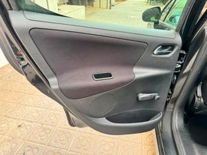 Peugeot 207 Confort 1.6 HDI 90  - Foto 12