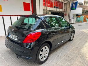 Peugeot 207 Confort 1.6 HDI 90  - Foto 6