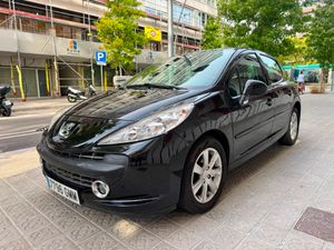 Peugeot 207 Confort 1.6 HDI 90  - Foto 2