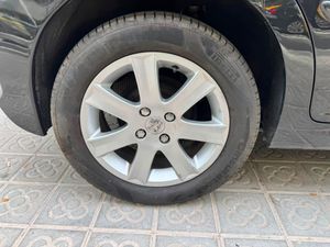 Peugeot 207 Confort 1.6 HDI 90  - Foto 25