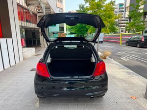 Peugeot 207 Confort 1.6 HDI 90  - Foto 9