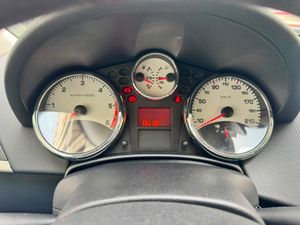Peugeot 207 Confort 1.6 HDI 90  - Foto 22