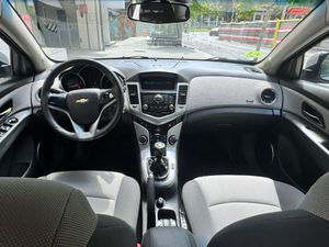 Chevrolet Cruze 1.6 16V L  - Foto 12