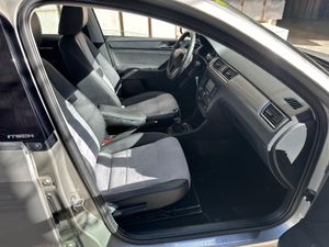 Seat Toledo 1.6 TDI 105cv I-Tech  - Foto 31