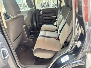 Dodge Nitro 2.8 CRD SE 4WD  - Foto 15