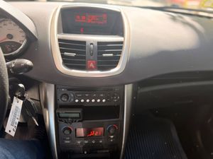 Peugeot 207 SW Outdoor 1.6 HDI 110 FAP  - Foto 18