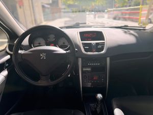Peugeot 207 SW Outdoor 1.6 HDI 110 FAP  - Foto 16