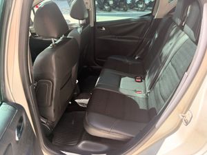 Peugeot 207 SW Outdoor 1.6 HDI 110 FAP  - Foto 13
