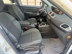 Renault Grand Scénic  Dynamique 1.5dCi 105cv 5 plazas  - Foto 24