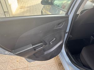 Chevrolet Aveo 1.4 16v LS  - Foto 9