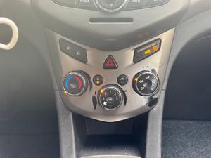 Chevrolet Aveo 1.4 16v LS  - Foto 12