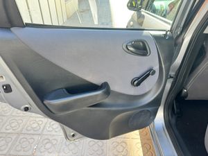 Honda Jazz 1.2 I DSI live  - Foto 9