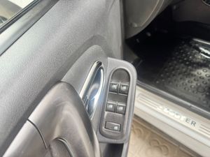 Dacia Duster Laureate dCi 90 4X2 EU6  - Foto 20