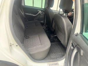 Dacia Duster Laureate dCi 90 4X2 EU6  - Foto 31
