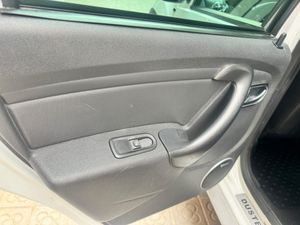 Dacia Duster Laureate dCi 90 4X2 EU6  - Foto 14