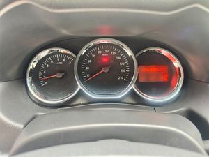 Dacia Duster Laureate dCi 90 4X2 EU6  - Foto 24