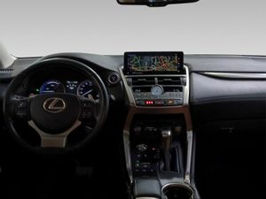 Lexus NX 2.5 300h Executive Kick Power+Navig  - Foto 9