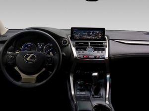 Lexus NX 2.5 300h Executive Navigation 4WD  - Foto 9