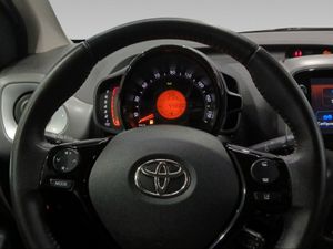 Toyota Aygo 1.0 70 x-play  - Foto 14