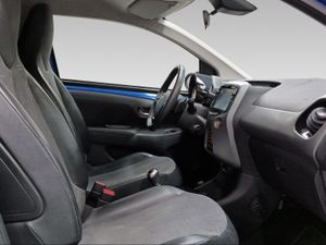 Toyota Aygo 1.0 70 x-clusiv  - Foto 7