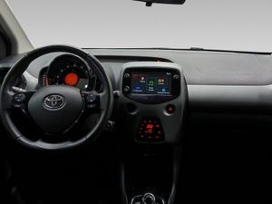 Toyota Aygo 1.0 70 x-clusiv  - Foto 9