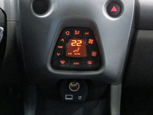 Toyota Aygo 1.0 70 x-clusiv  - Foto 22