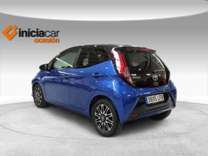 Toyota Aygo 1.0 70 x-clusiv  - Foto 3