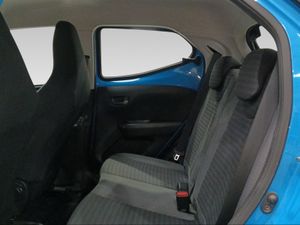 Toyota Aygo 1.0 70 x-play  - Foto 12