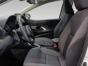 Toyota Yaris 1.5 120H Active Tech  - Foto 13