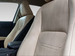 Lexus NX 2.5 300h Executive Kick Power+Navig  - Foto 15