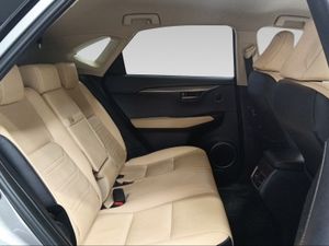 Lexus NX 2.5 300h Executive Kick Power+Navig  - Foto 8