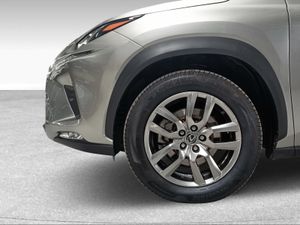 Lexus NX 2.5 300h Executive Kick Power+Navig  - Foto 11