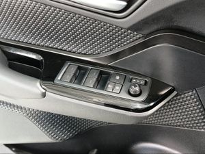 Toyota C-HR 1.8 125H Advance  - Foto 24