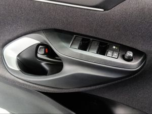 Toyota Yaris 1.5 125 S-Edition  - Foto 21