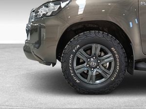 Toyota Hilux Cabina Doble VX 2.8D 204 T/M 6V 4x4   - Foto 17