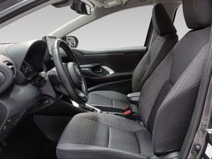 Toyota Yaris 1.5 120H Active Tech  - Foto 13