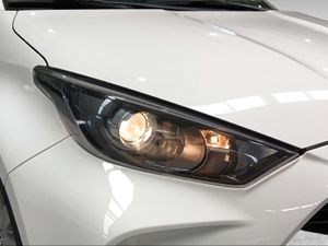 Toyota Yaris 1.5 120H Active Tech  - Foto 24