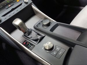 Lexus IS 300h Executive Tecno + Navibox  - Foto 17