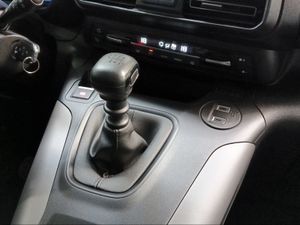 Toyota Proace City Verso Family L2 1.5D 130CV Active 7p  - Foto 21