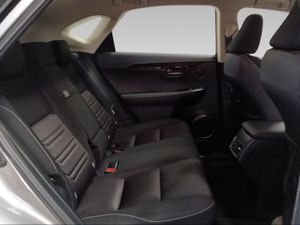 Lexus NX 2.5 300h Business Navigation 2WD  - Foto 8