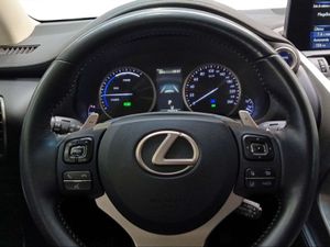 Lexus NX 2.5 300h Business Navigation 2WD  - Foto 19