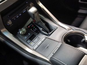 Lexus NX 2.5 300h Business Navigation 2WD  - Foto 15