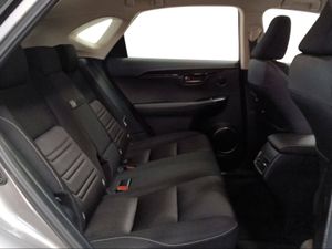Lexus NX 2.5 300h Business Navigation 2WD  - Foto 8