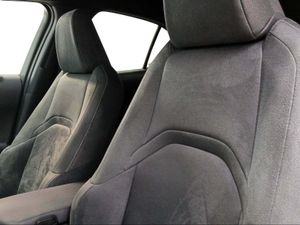 Lexus UX 2.0 250h Premium  - Foto 17