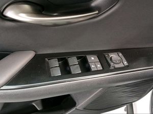 Lexus UX 2.0 250h Premium  - Foto 18