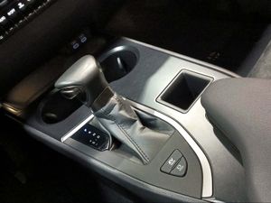 Lexus UX 2.0 250h Premium  - Foto 15