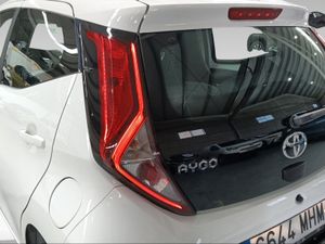 Toyota Aygo 1.0 70 x-play  - Foto 23