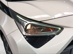 Toyota Aygo 1.0 70 x-play  - Foto 24